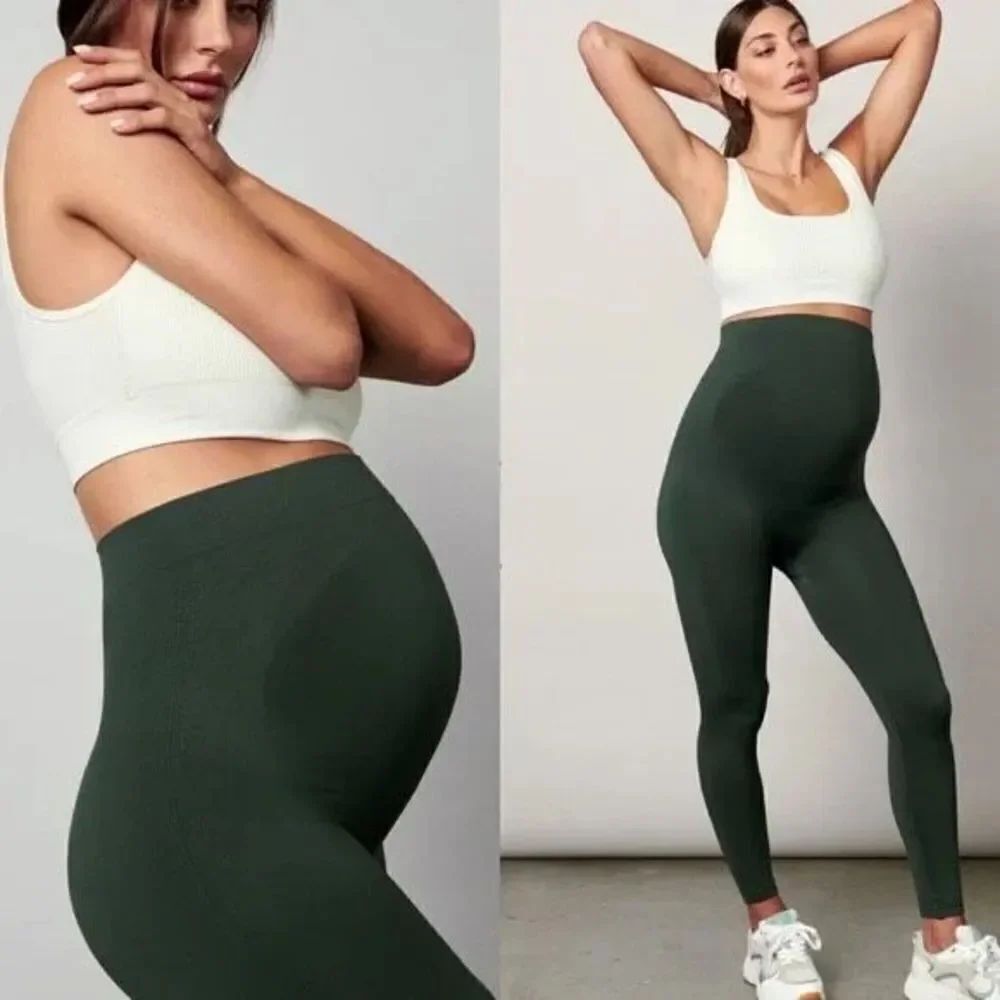 ✨HP✨BLANQI EVERYDAY
Maternity Belly Support Sz Large Leggings✨